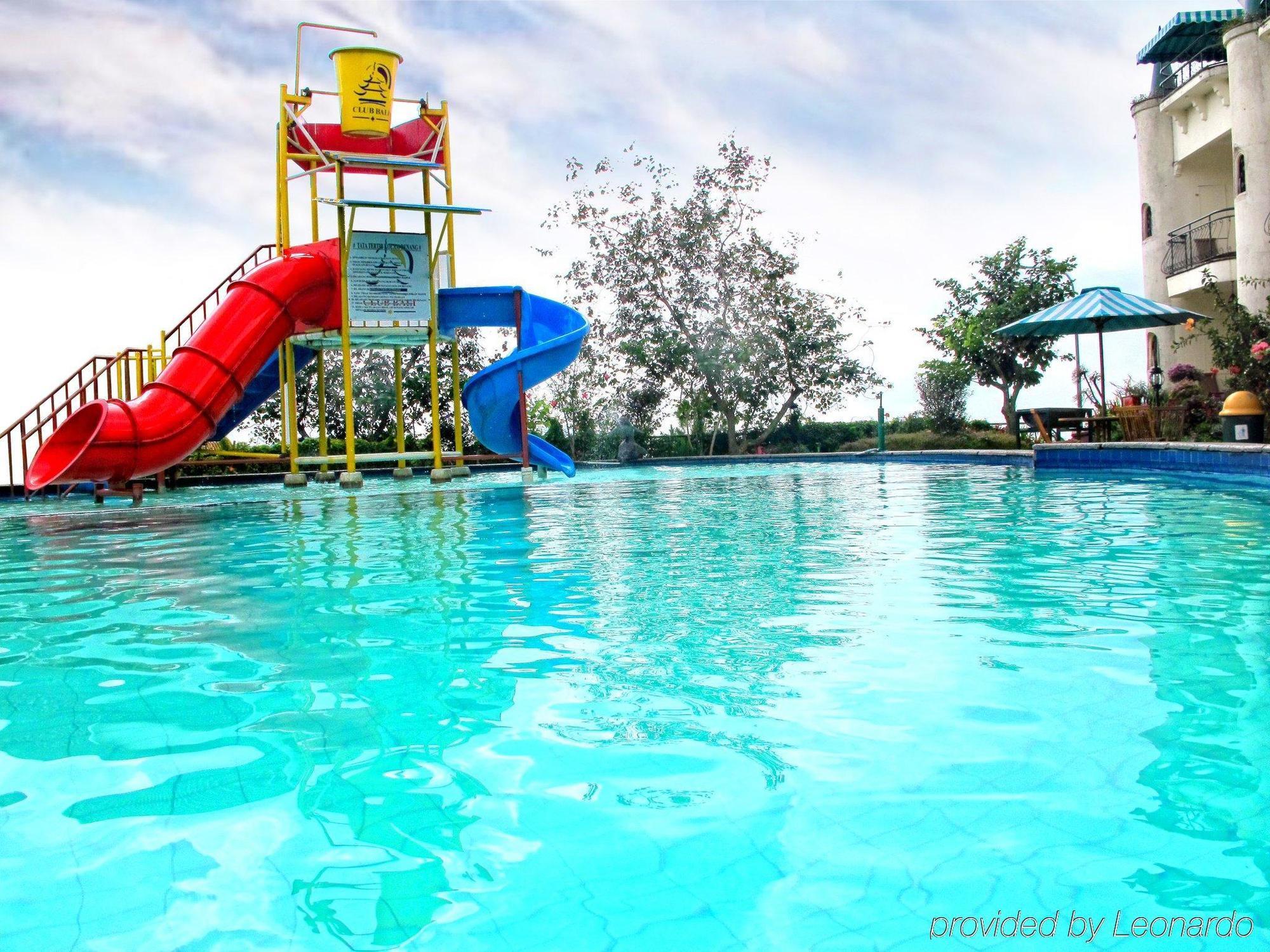 Club Bali Suites At Kota Bunga Cipanas  Buitenkant foto