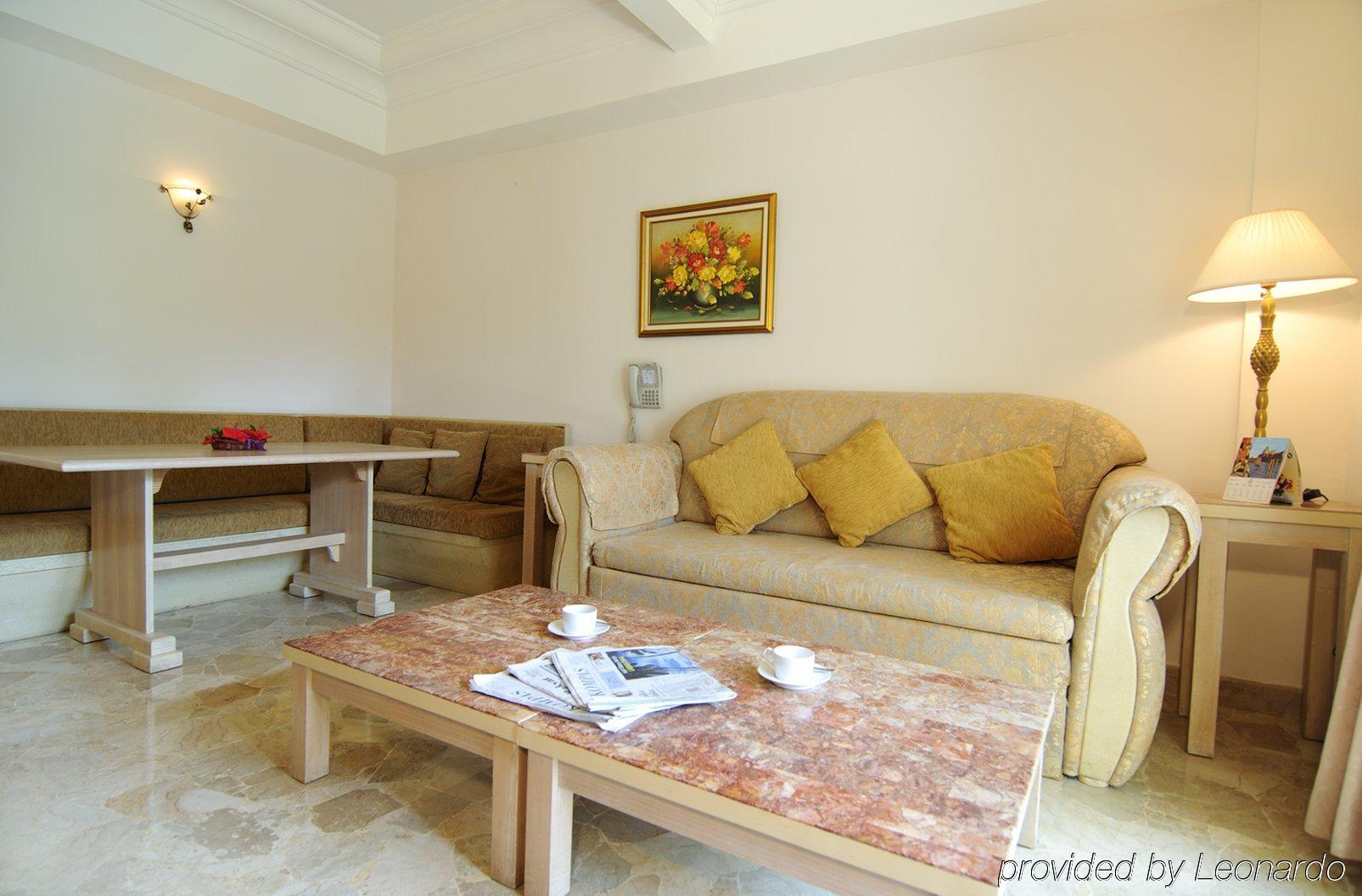 Club Bali Suites At Kota Bunga Cipanas  Buitenkant foto